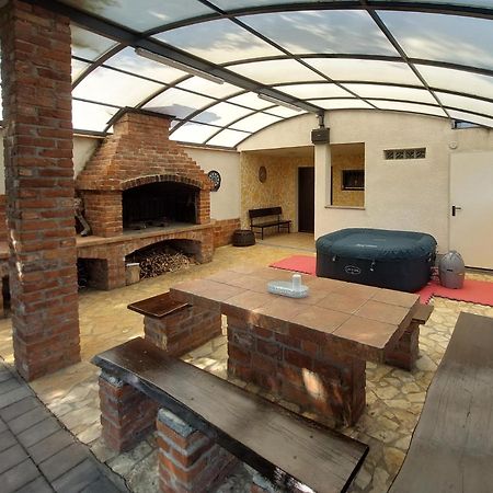 Holiday Home Franky Varazdin Breg Bagian luar foto